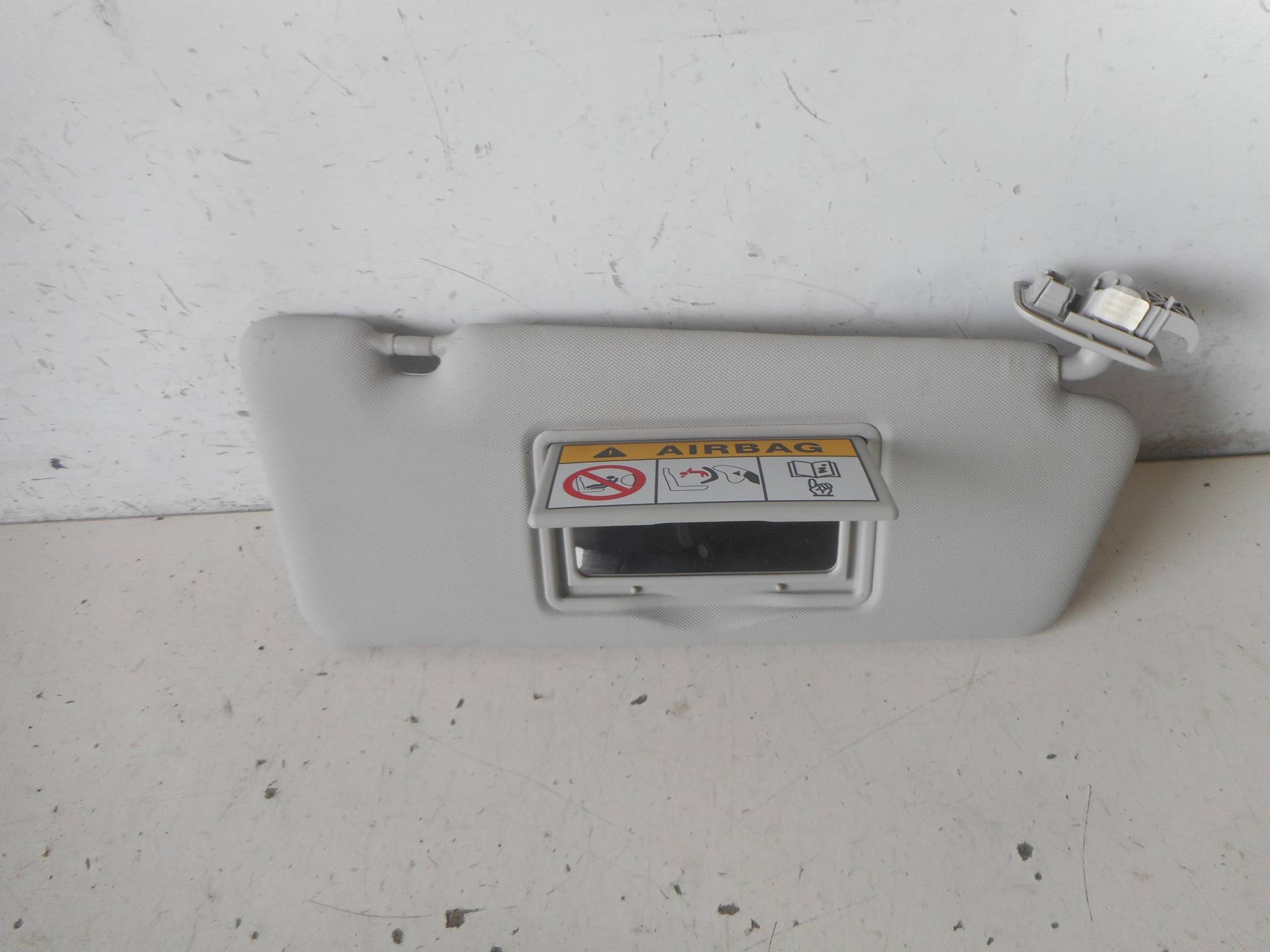 Aletta parasole parabrezza dx.